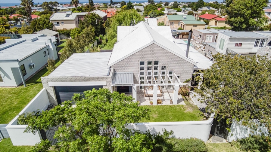 4 Bedroom Property for Sale in Kleinmond Western Cape